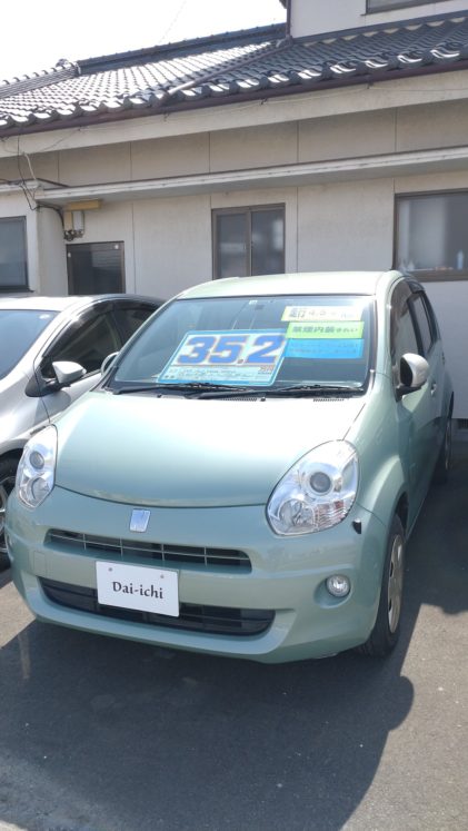 トヨタ　パッソ　+ハナ　（禁煙美車）