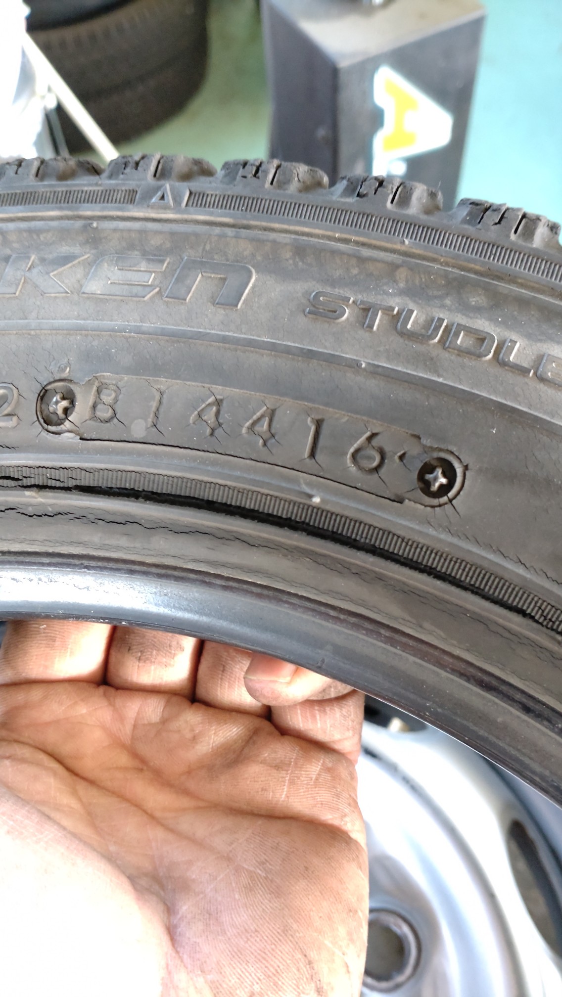 タイヤの寿命は７年くらい？